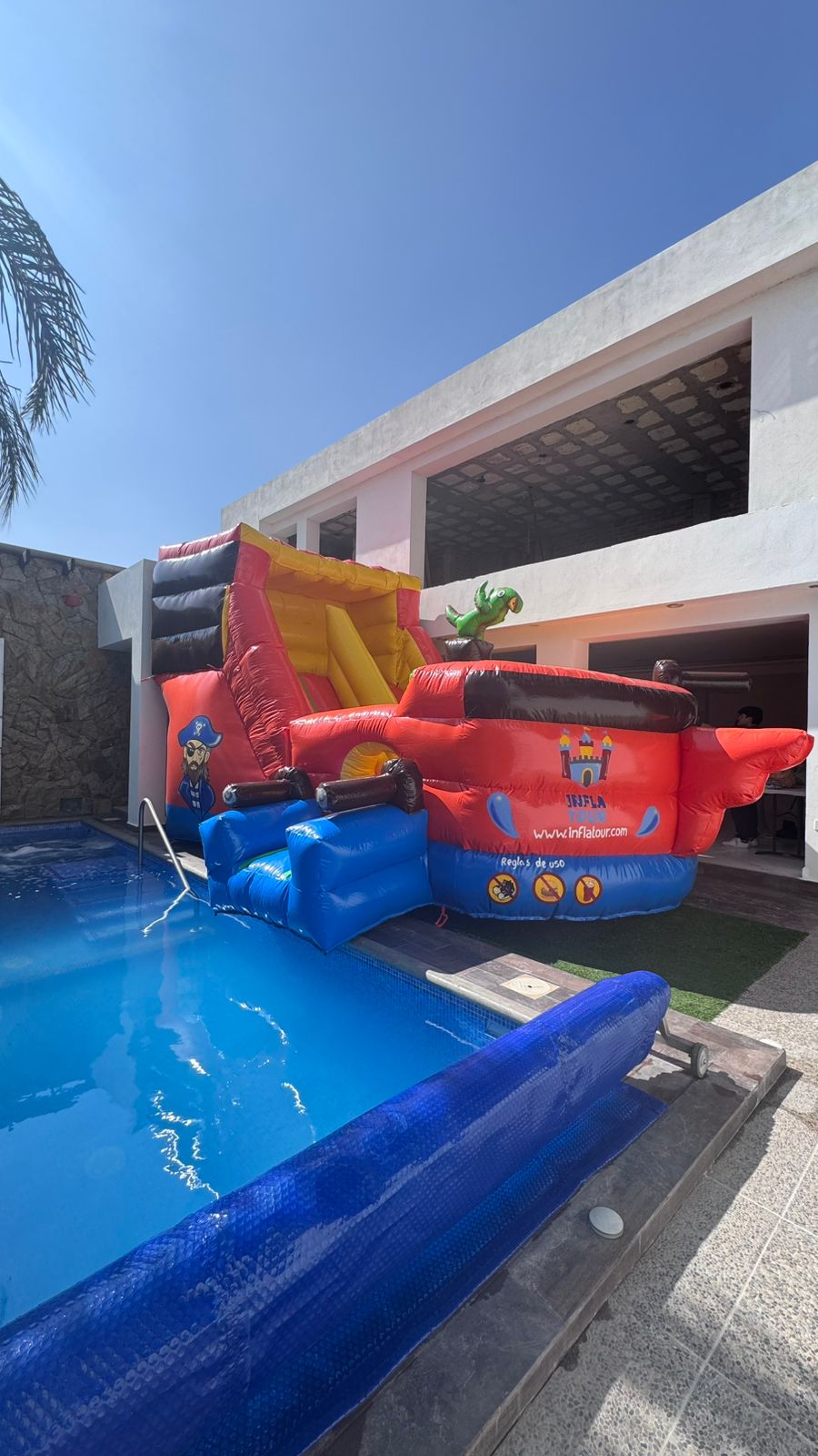 Brincolín Barco Pirata en renta Querétaro
